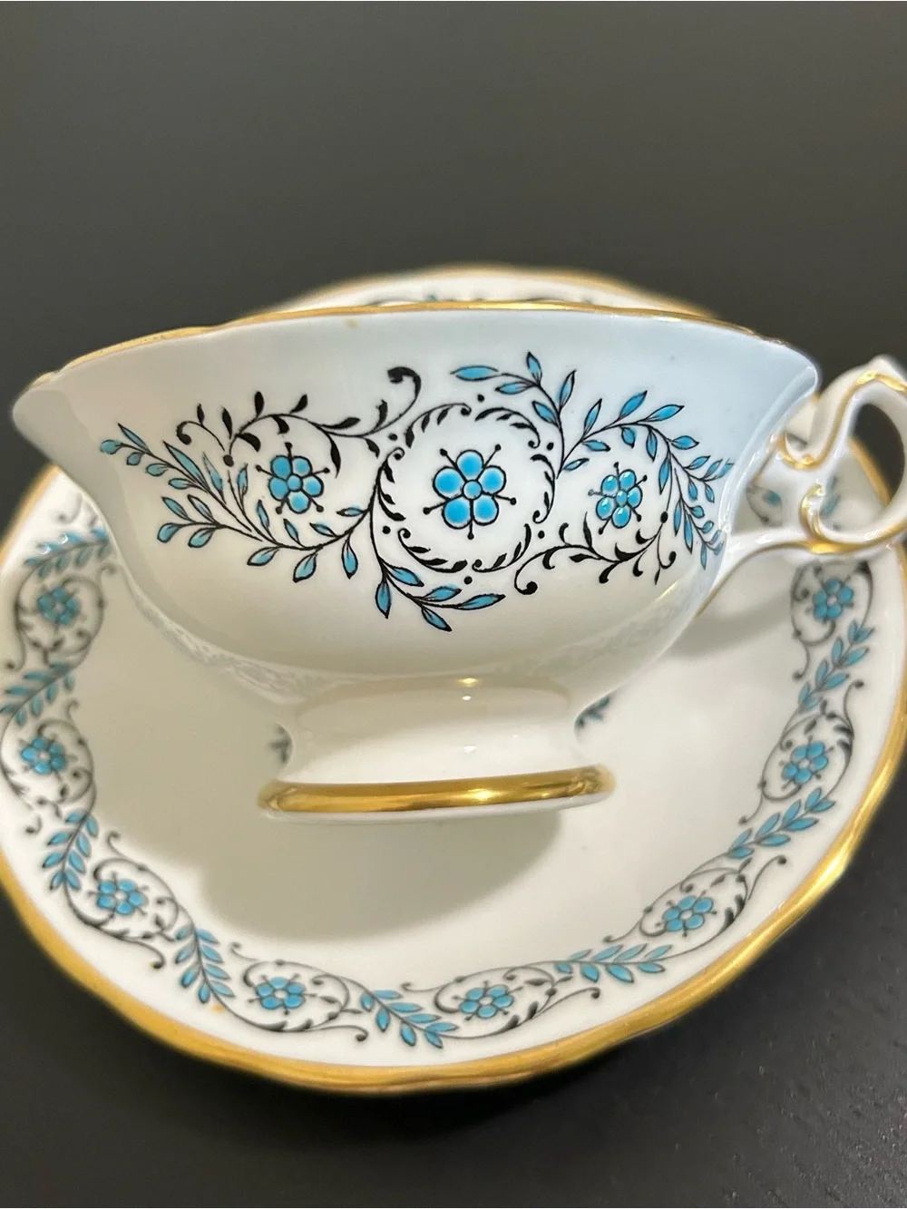 🔻sale Vintage Royal Chelsea Fine English Bone China Teacup & Saucer –Pattern 424